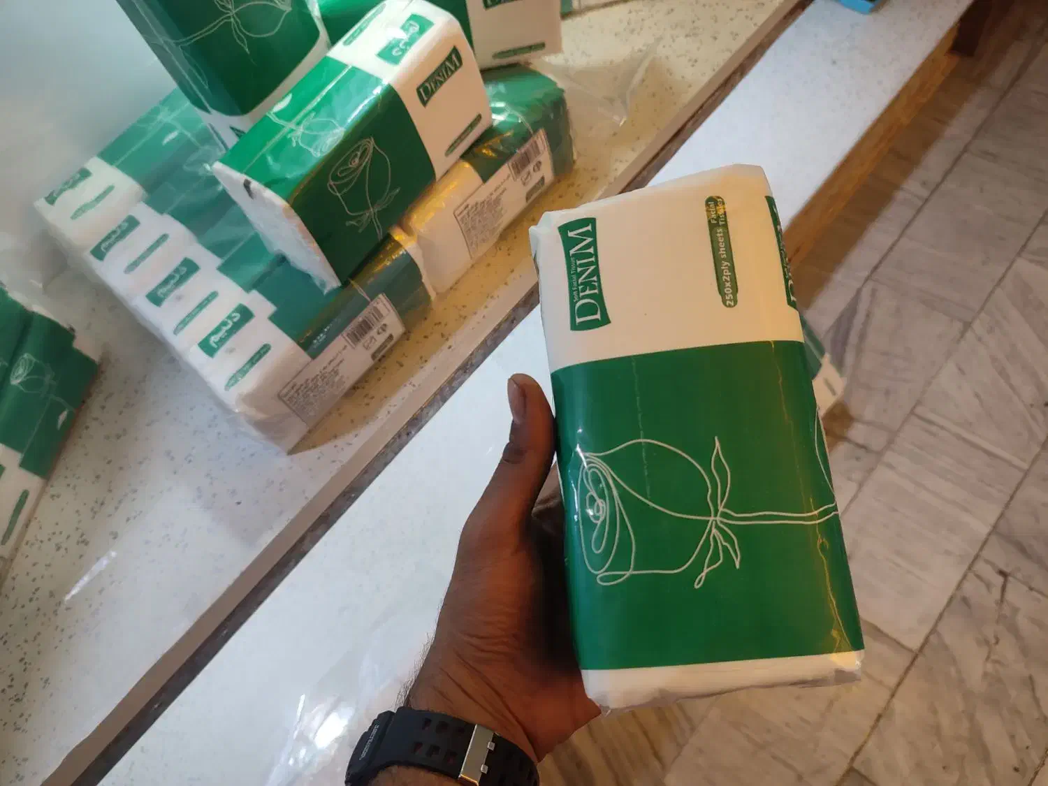 پخش دستمال کاغذی تکی به قیمت عمده|مواد شوینده و دستمال کاغذی|اراک, |دیوار