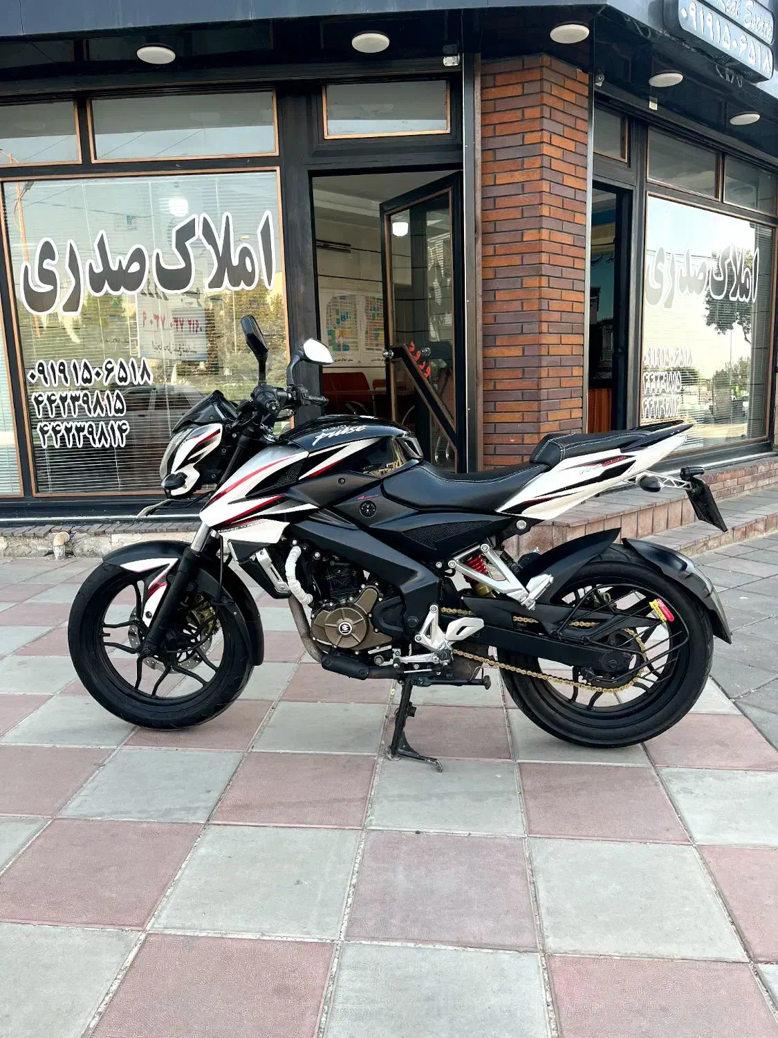 ns 200 95 تروتمیز|موتورسیکلت|هشتگرد, شهرک دانش|دیوار
