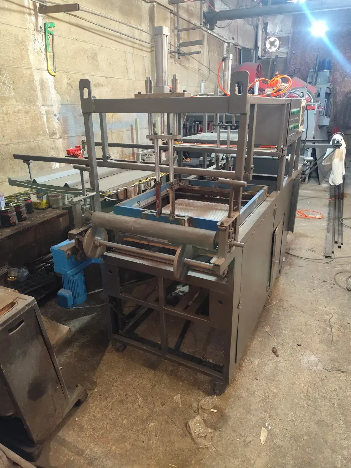 دستگاه وکیوم فرمینگ اتومات|ماشین‌آلات صنعتی|قدس, شهر‌قدس|دیوار