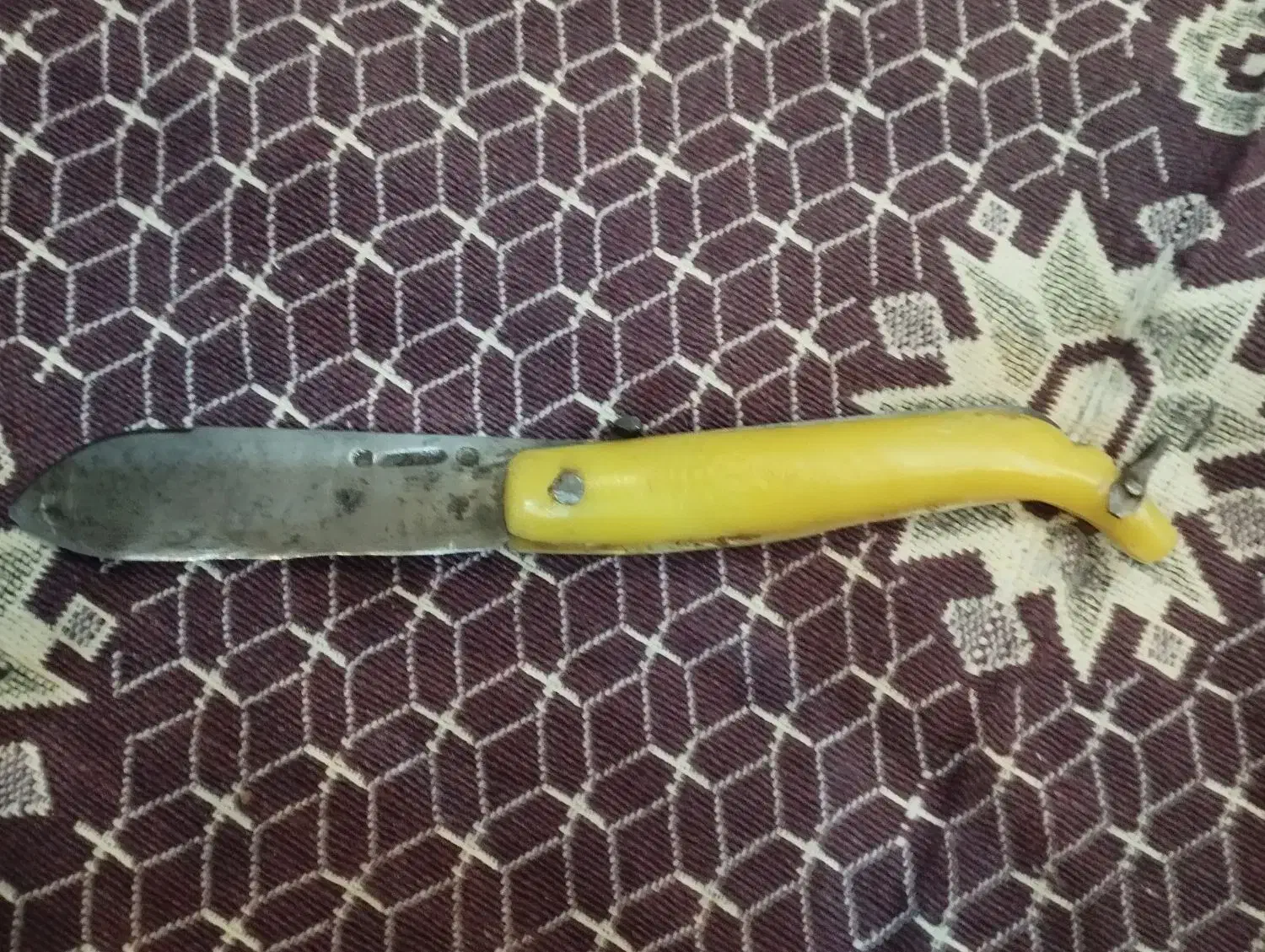 چاقو|کلکسیون اشیاء عتیقه|لنجان, |دیوار