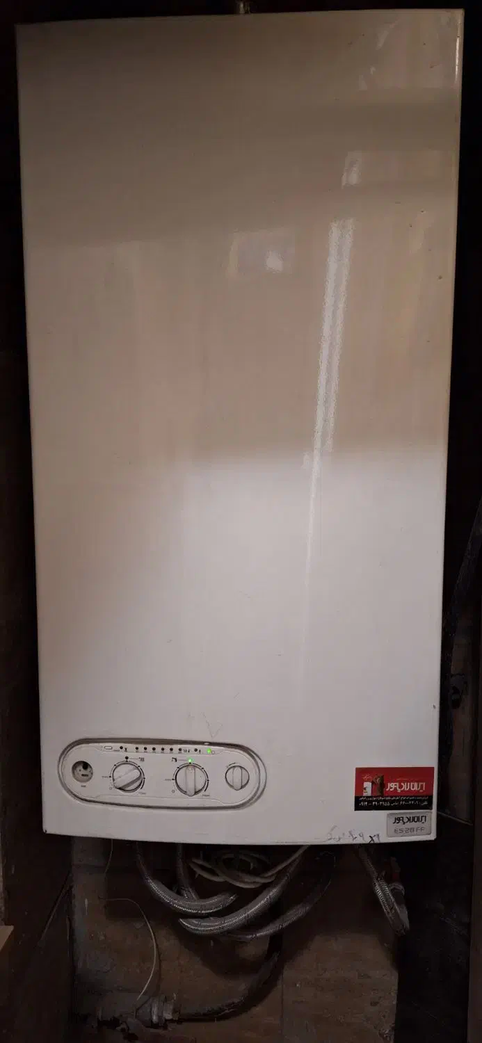 پکیج ایران رادیاتور بسیار قوی مدل es28ff ۲۸۰۰۰|آبگرمکن، پکیج، شوفاژ|تهران, طرشت|دیوار