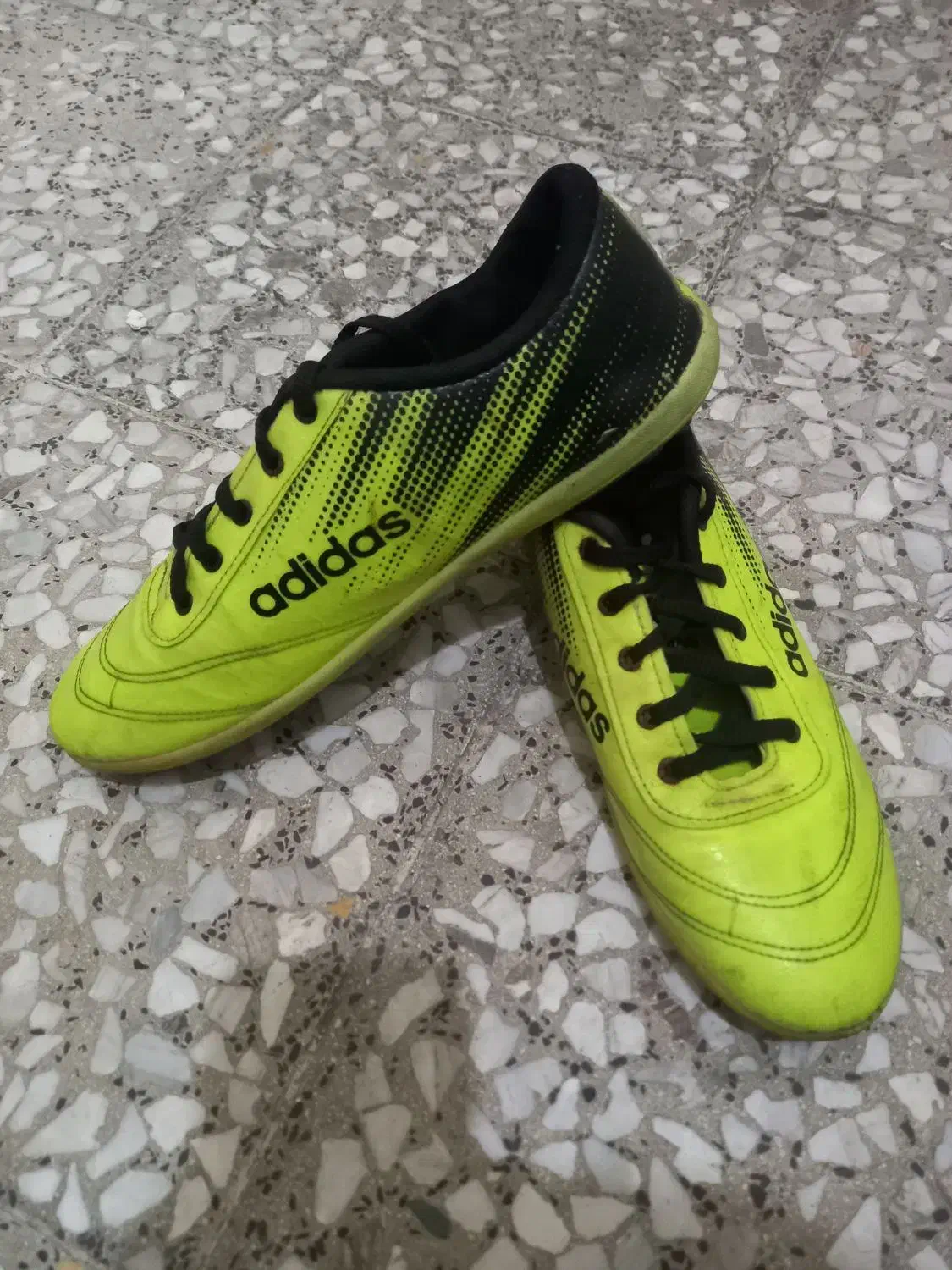 کفش فوتبال سایز ۴۳|کیف، کفش، کمربند|قدس, شهر‌قدس|دیوار