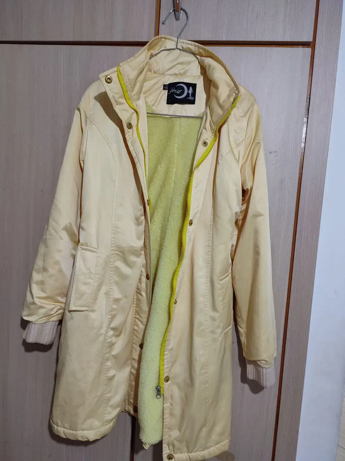 کاپشن و پالتو مناسب فصل|لباس|رشت, پورسینا|دیوار