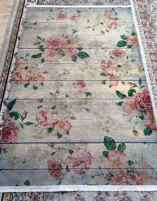 فرش با طرح گلدار زیبا|فرش|شاهین‌شهر, عطار|دیوار