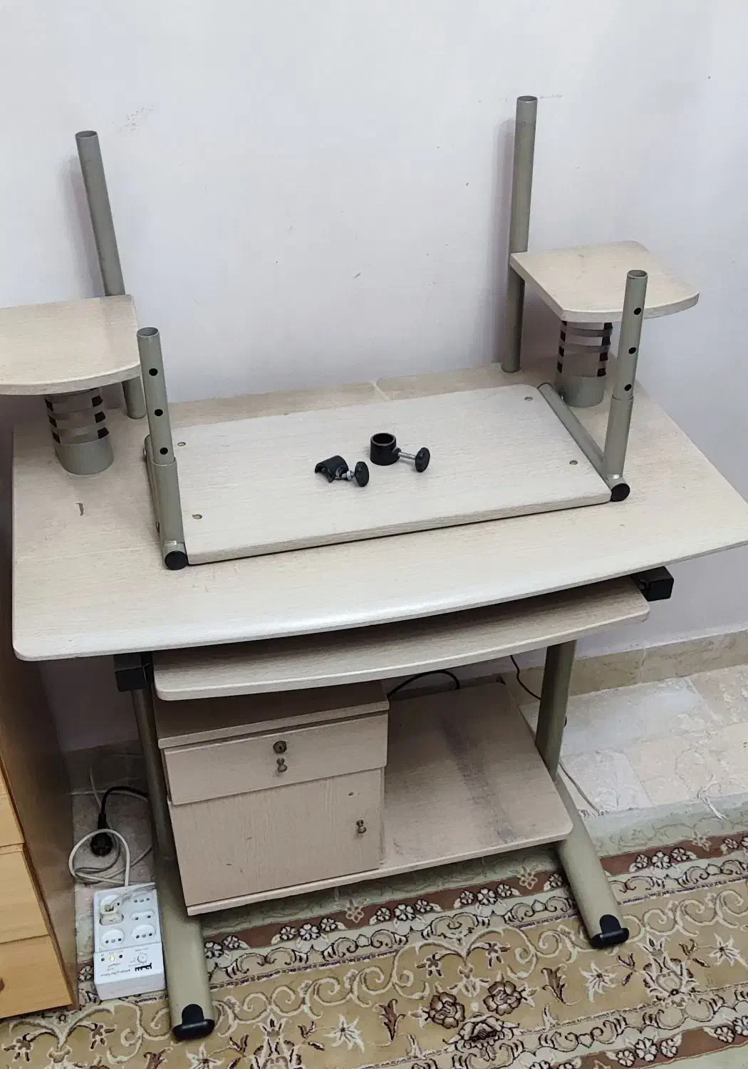 میز تحریر و کامپیوتر|میز تحریر و کامپیوتر|پاکدشت, پاکدشت (مامازند)|دیوار