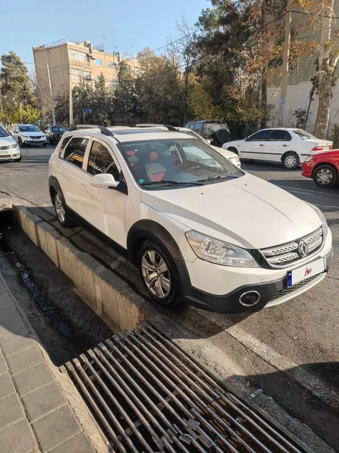 اچ سی کراس مدل ۱۳۹۶|خودرو سواری و وانت|تهران, شهر زیبا|دیوار