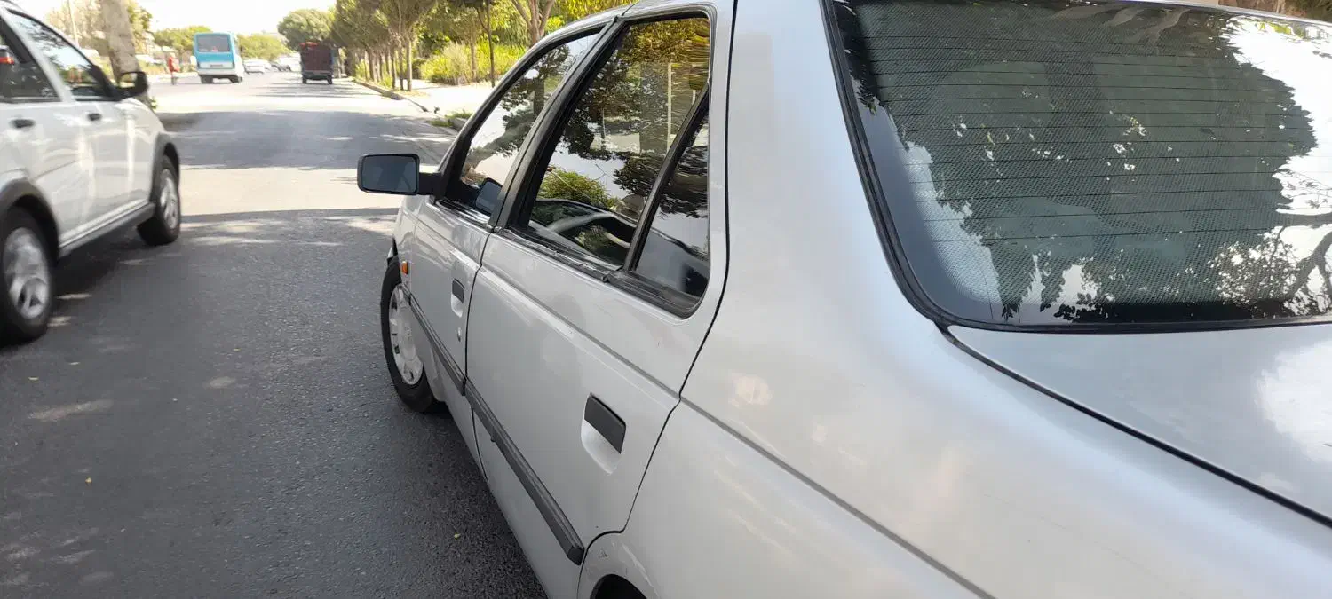 پژو ۴۰۵ استثنایی|خودرو سواری و وانت|کرج, شهرک یاس جنوبی|دیوار