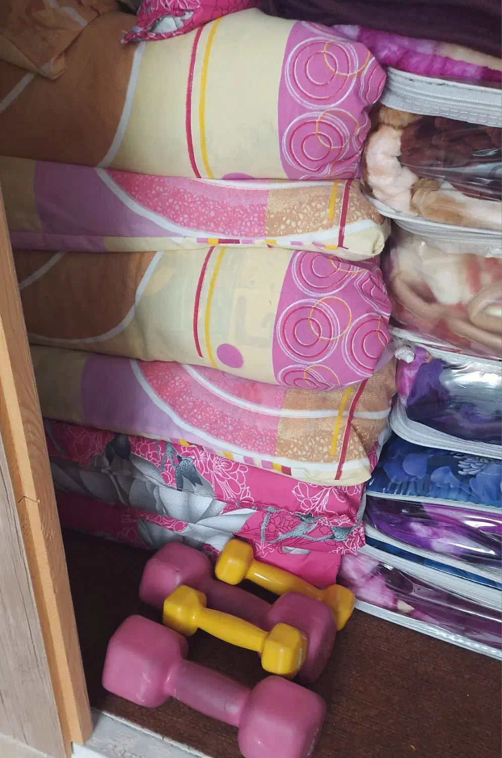 ۴عدد تشک نو|رختخواب، بالش، پتو|مهاجران, |دیوار