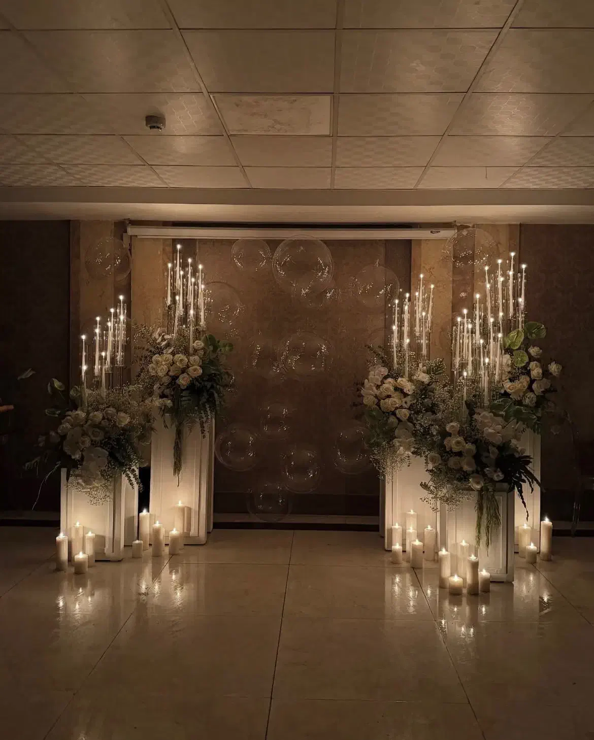 گل آرایی جایگاه و سفره عقد و ماشین عروس و غیره|خدمات پذیرایی، مراسم|اصفهان, همدانیان|دیوار