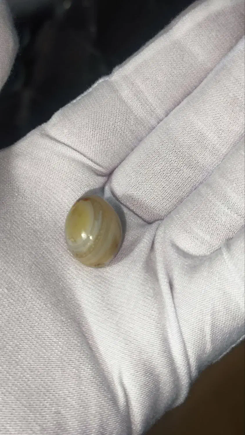 عقیق کهنه و مهره|کلکسیون اشیاء عتیقه|اردبیل, |دیوار