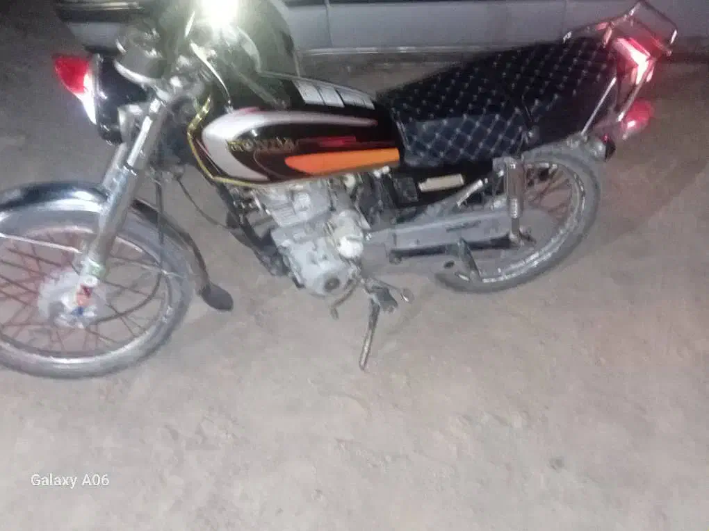 بدون هیچ عیب|موتورسیکلت|بم, |دیوار