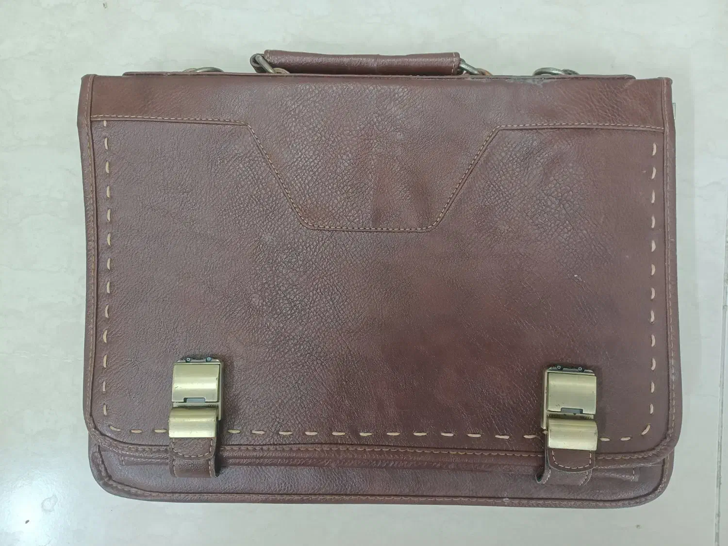 کیف دانشجویی|کیف، کفش، کمربند|قم, بنیاد|دیوار