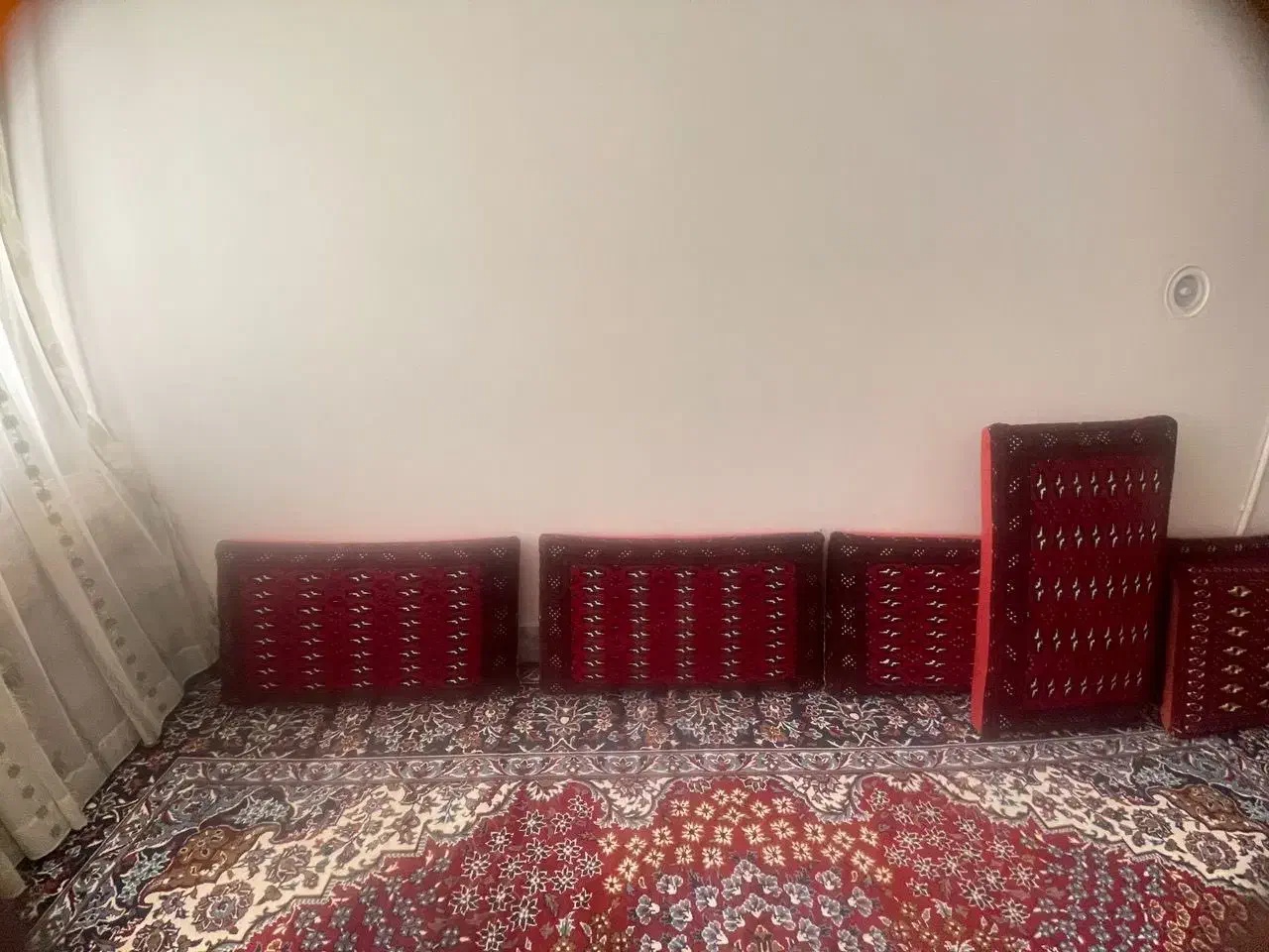 فروش پشتی در حد نو|پشتی|بیرجند, |دیوار