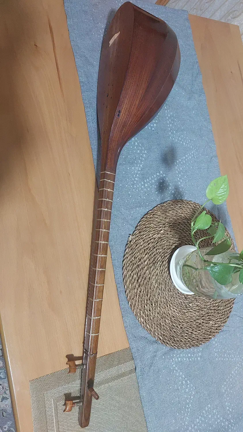 تنبور بسیار خوش صدا|سازهای سنتی|زنجان, |دیوار