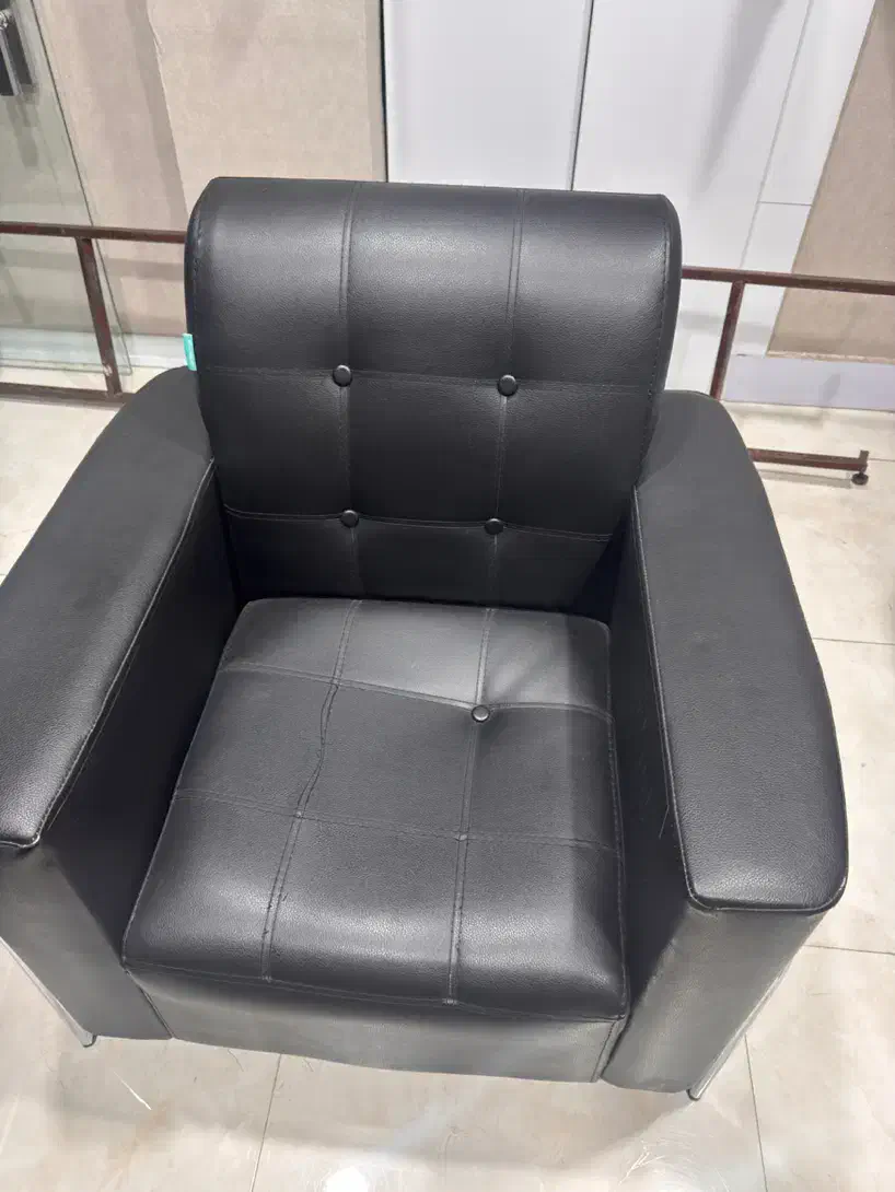 مبل اداری ۴ نفره تمیز|مبلمان اداری|اهواز, نادری|دیوار