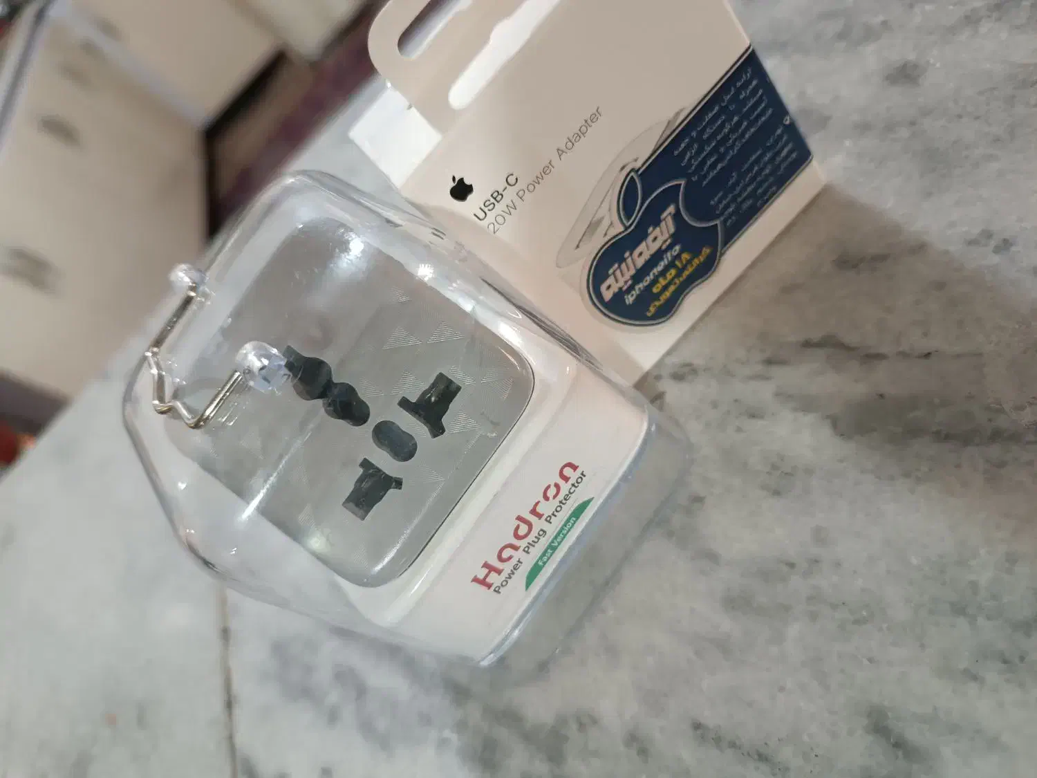 آداپتور و محافظ تایمر دار|لوازم جانبی موبایل و تبلت|بروجرد, |دیوار