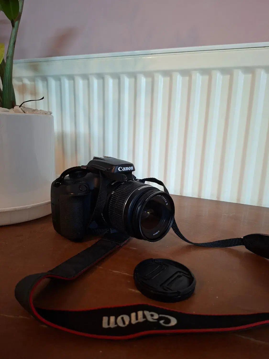 دوربین کَنُن ، همراه با سه پایه|دوربین عکاسی و فیلمبرداری|گرمسار, |دیوار