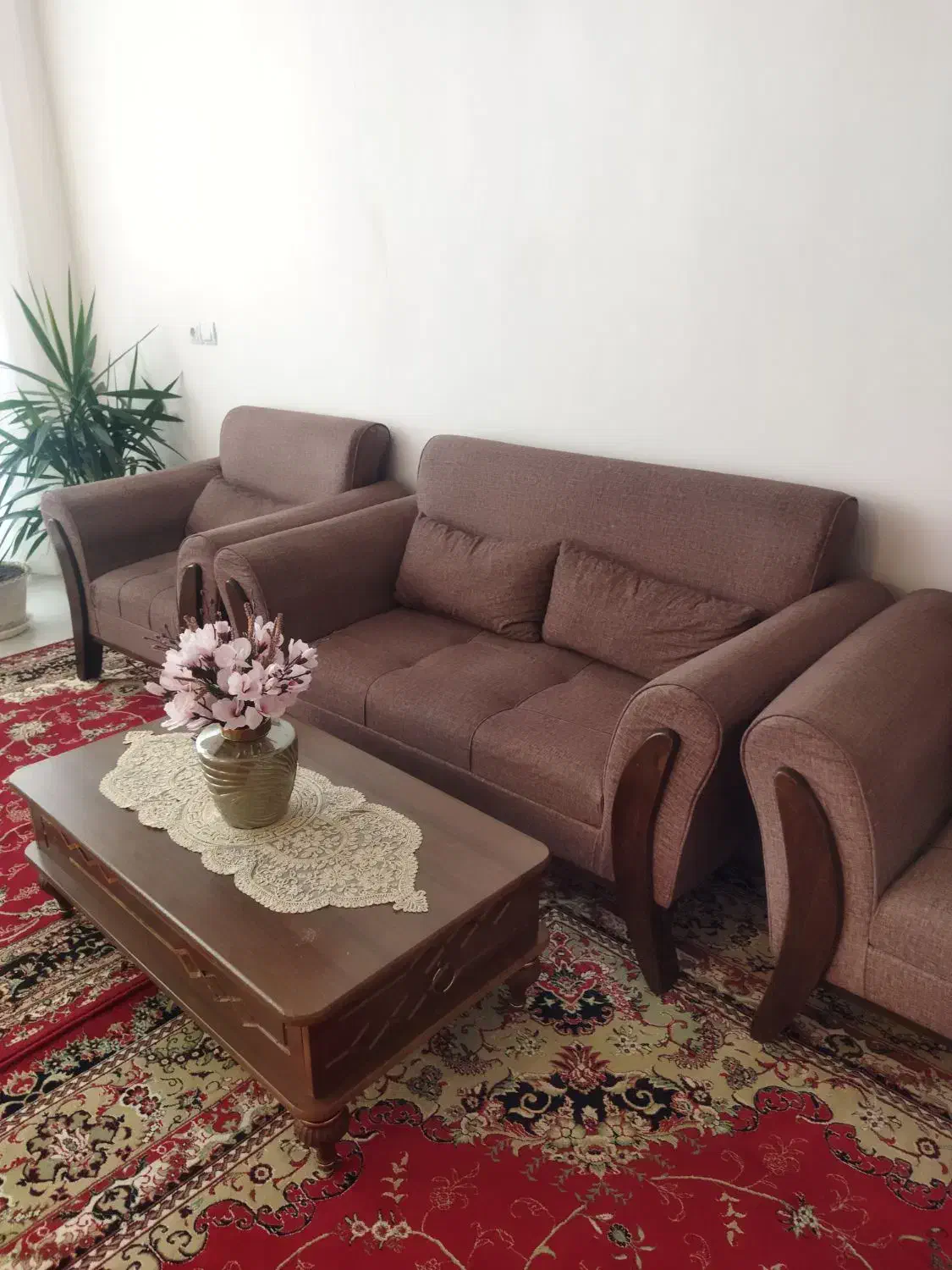 مبل بسیار سالم در حد نو کم کارکرد|مبلمان خانگی و میز عسلی|تنکمان, |دیوار