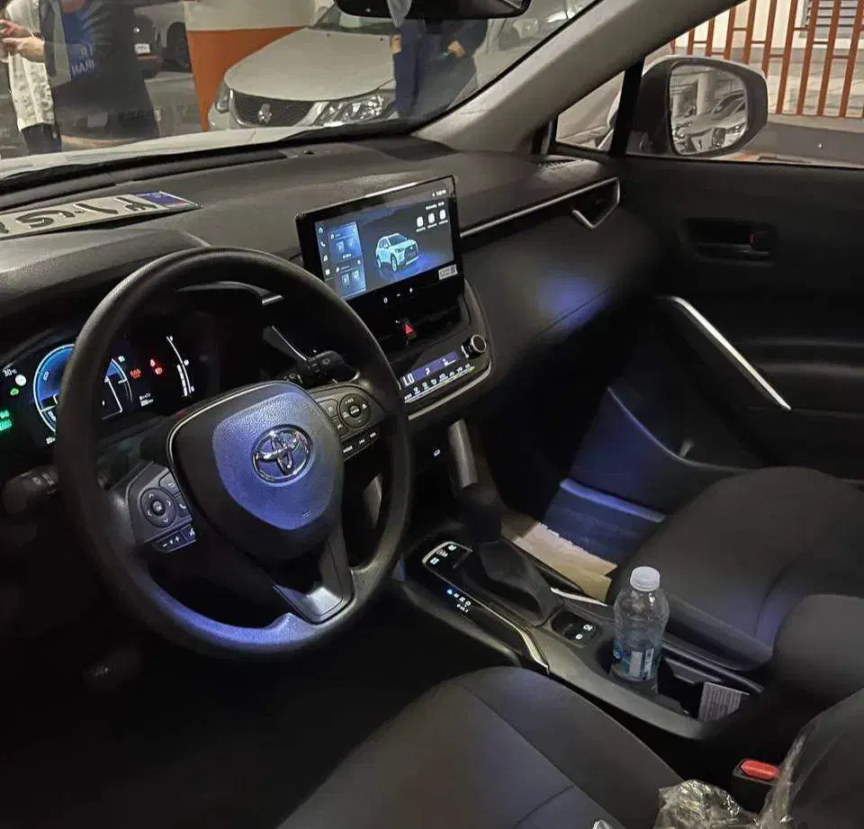 کرولاکراس‌هیبرید/تحویل‌فوری/اقساط‌بدون‌ضامن|خودرو سواری و وانت|تهران, اقدسیه|دیوار