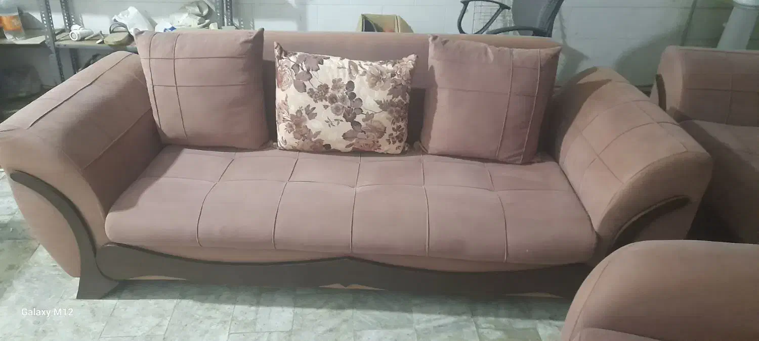 مبل|مبلمان خانگی و میز عسلی|چهارباغ, |دیوار