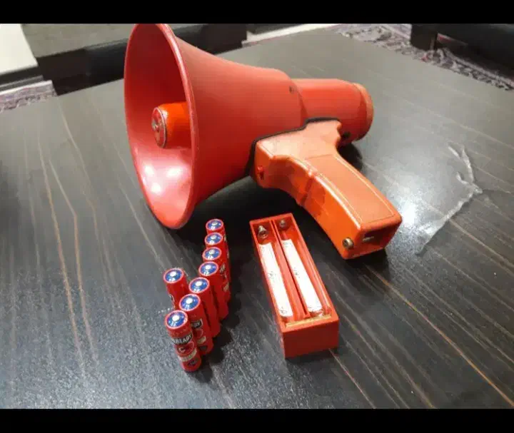 بلندگوی کارگردانی|صوتی و تصویری|تهران, بهداشت|دیوار