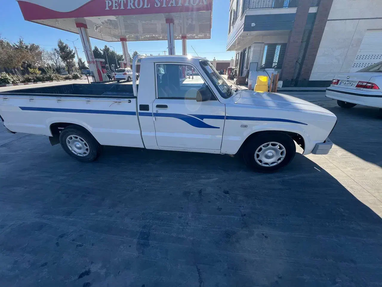 وانت کارا تک کابین سفید ۱۴۰۲ برج۱۲با لاینرو دیلایت|خودرو سواری و وانت|تهران, امام حسین|دیوار