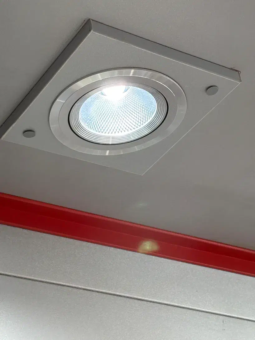 چراغ سقفی  ۳۰ وات و ریلی|لامپ و چراغ|ارومیه, |دیوار