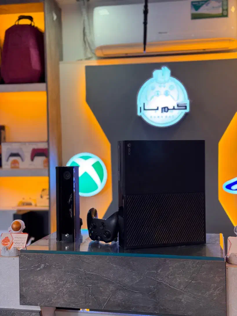 Xbox وان نورمال همراه کینکت|کنسول، بازی ویدئویی و آنلاین|اصفهان, خلجا|دیوار
