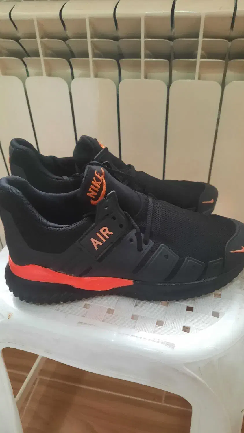 کتونی سایز ۴۲ ۴۳ نوی نو|کیف، کفش، کمربند|رشت, باهنر|دیوار