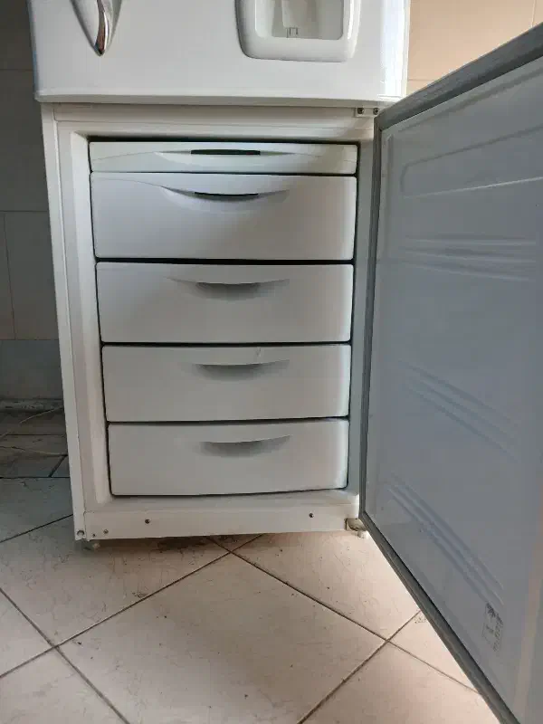 یخچال فریزر|یخچال و فریزر|اندیشه, اندیشه فاز ۱|دیوار