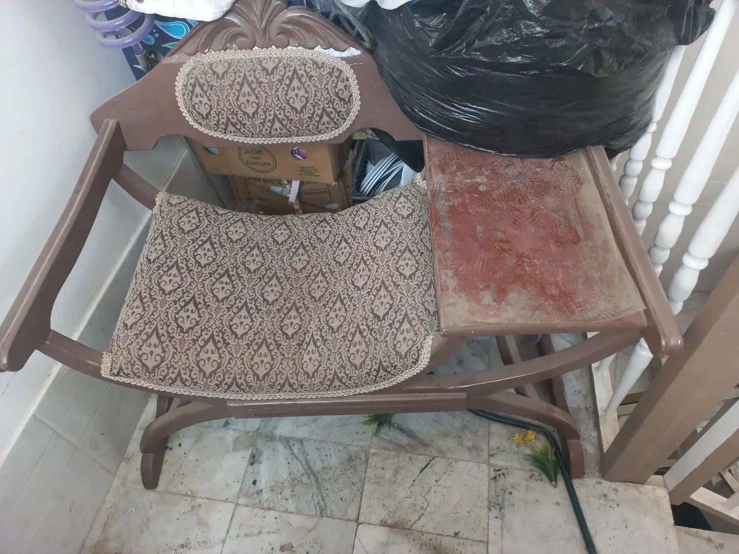 میز تلفن|میز تلفن|شاهینشهر, گزبرخوار|دیوار