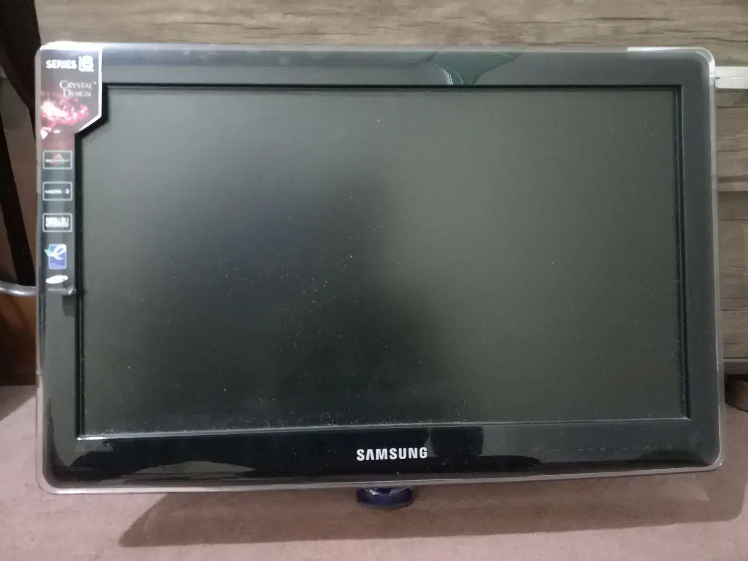 تلویزیون ال سی دی|تلویزیون و پروژکتور|شیراز, تندگویان|دیوار