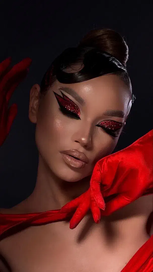 تخفیف ویژه میکاپ|خدمات آرایشگری و زیبایی|جهرم, |دیوار