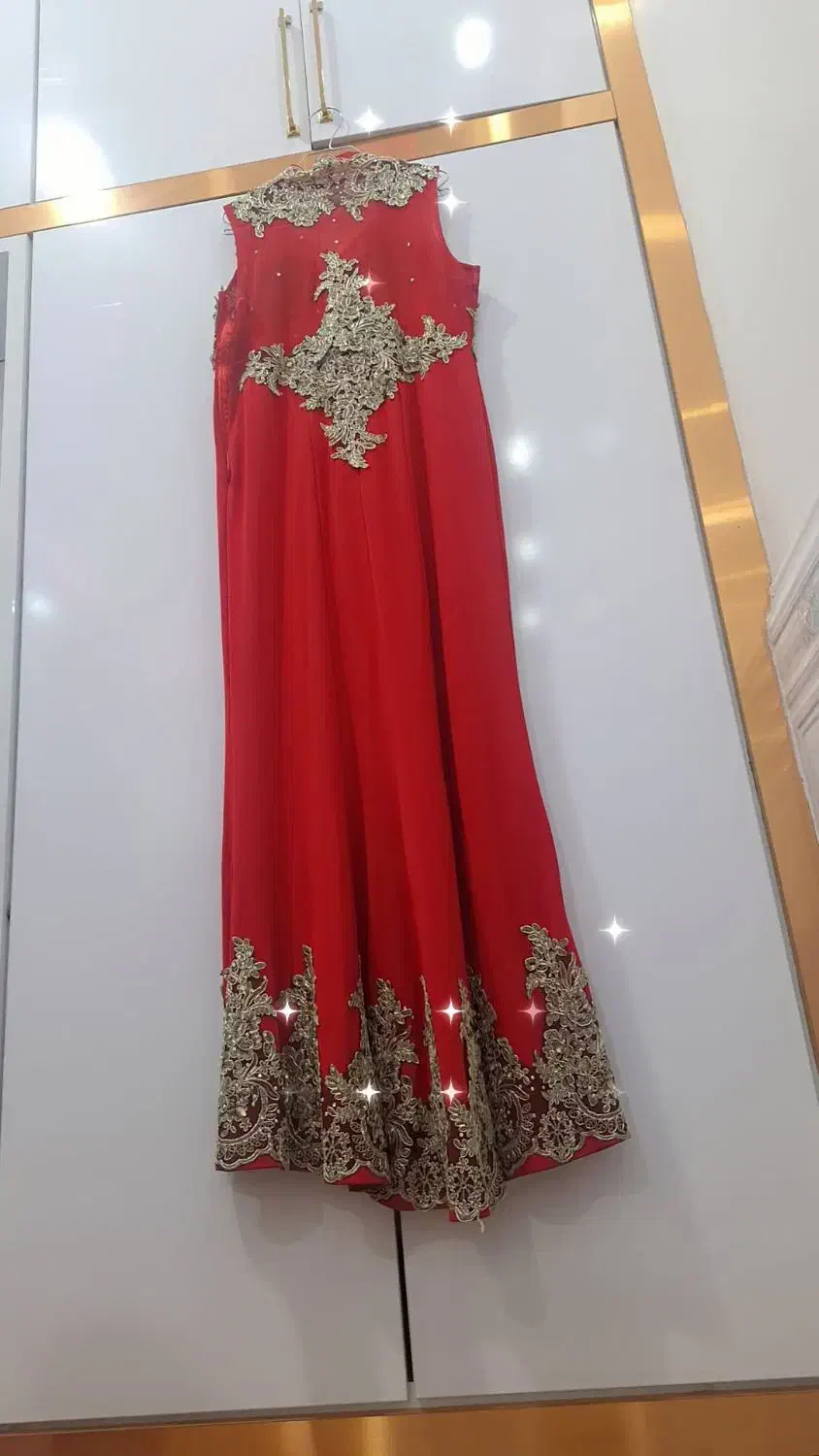 لباس مجلسی|لباس|چغادک, |دیوار