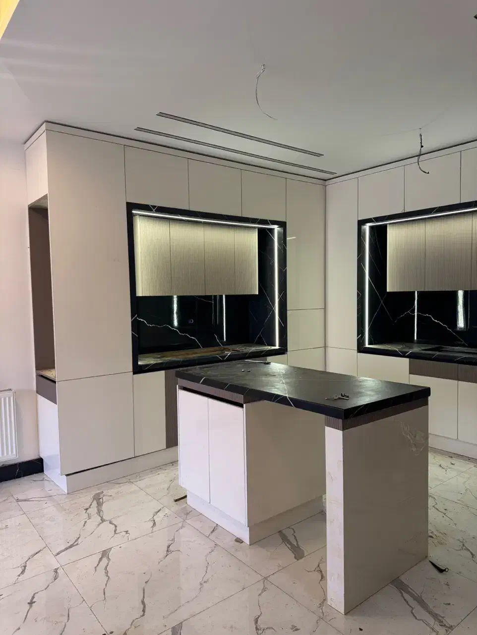 کابینت آشپزخانه با تحویل فوری|خدمات پیشه و مهارت|شاهین دژ, |دیوار