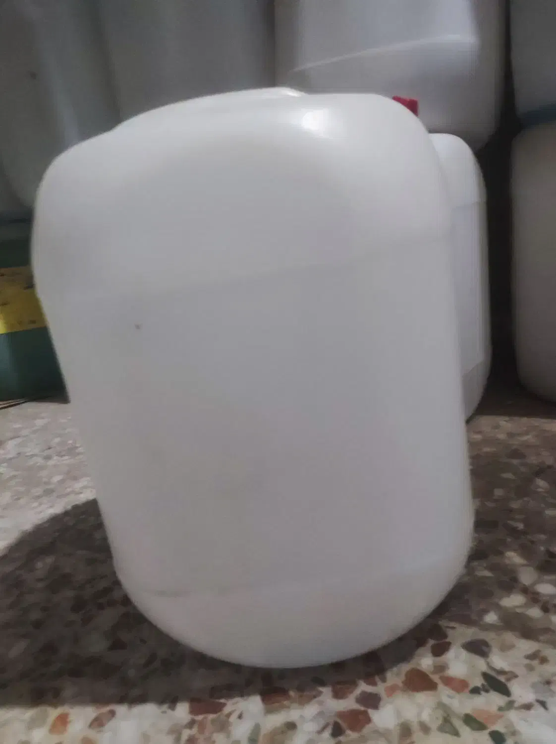 دبه ۲۰ لیتری|ظروف نگهدارنده، پلاستیکی، یک‌بارمصرف|بند زرک, |دیوار