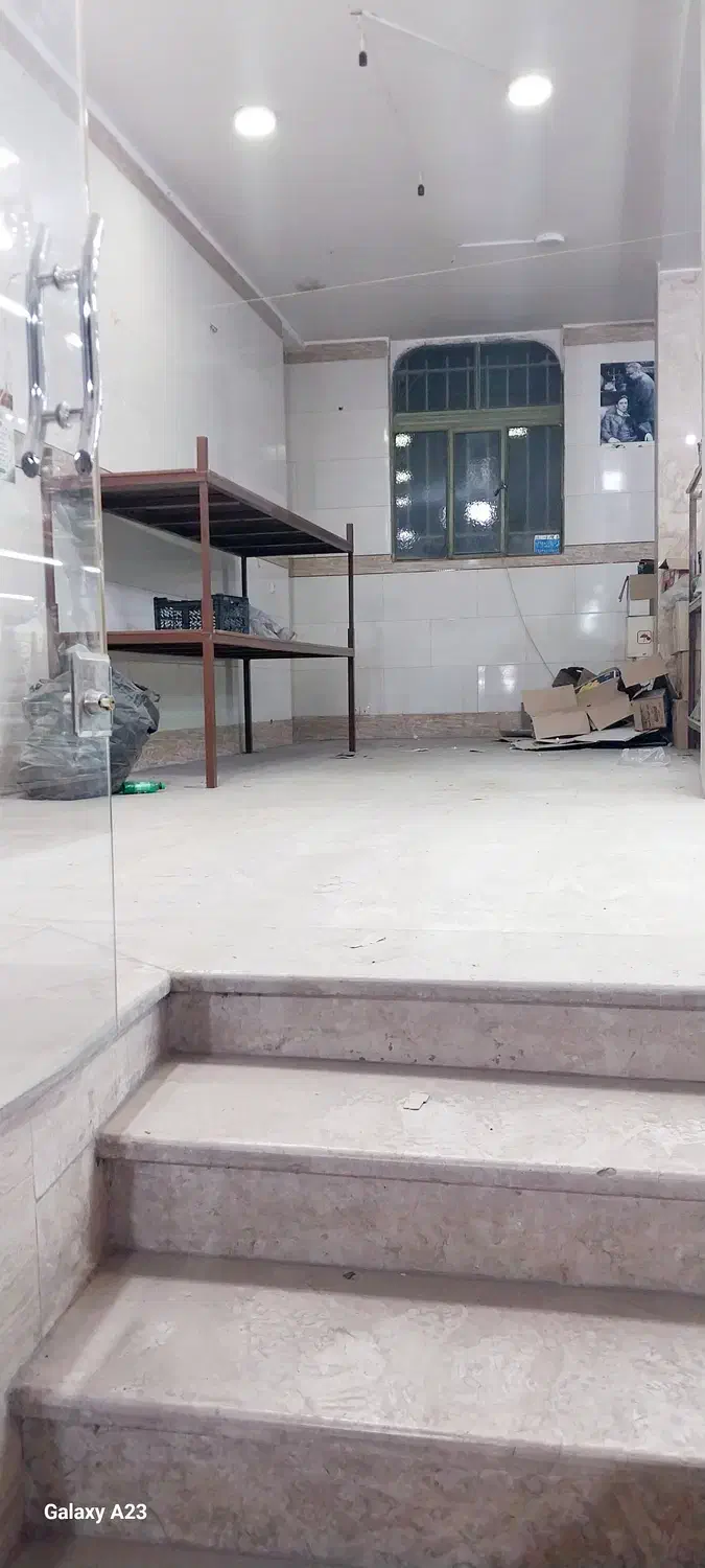 اجاره مغازه ۸۵ متری لوکس|اجارهٔ مغازه و غرفه|خمینیشهر, |دیوار