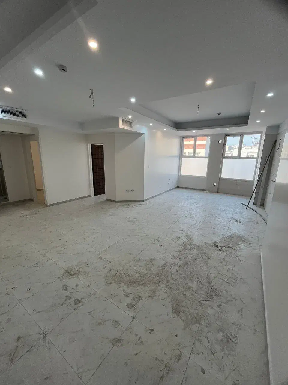 ۹۵متر/دو خواب/نوساز/فول امکانات/قرارداد۲ساله