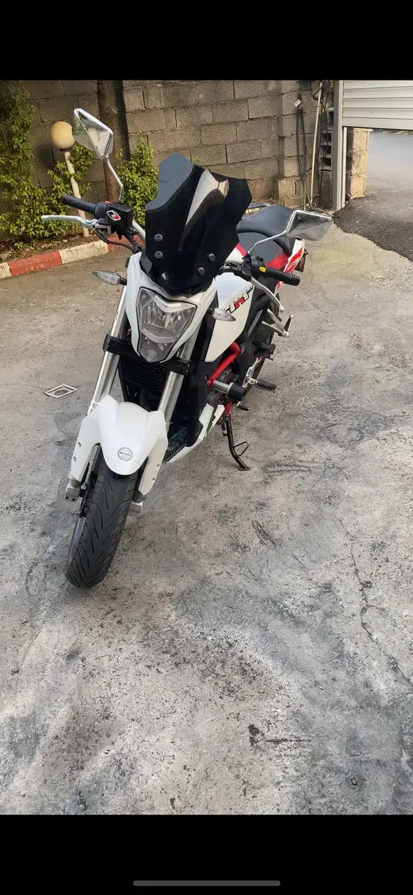 بنلی ۲۵۰ تک|موتورسیکلت|سنگر, |دیوار