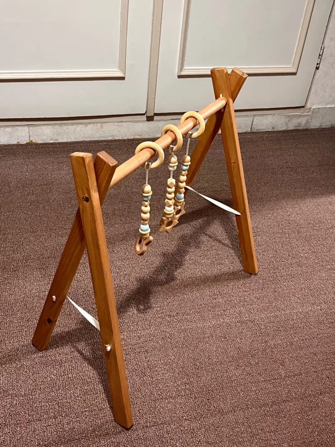 گهواره چوبی و پلی جیم|اسباب و اثاث بچه|کرج, ساسانی (قلمستان)|دیوار