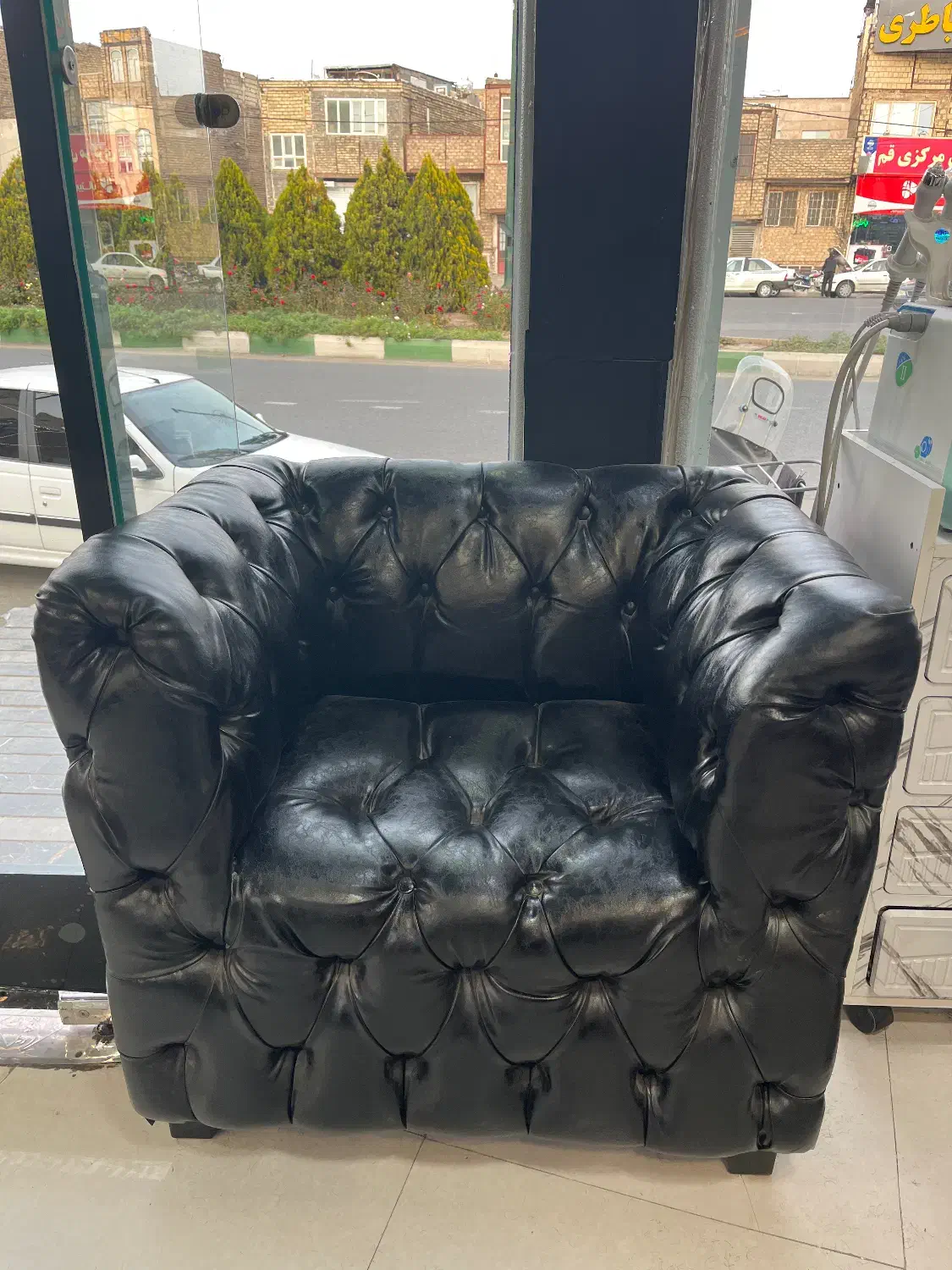 مبل تکنفره چستر|مبلمان خانگی و میز عسلی|قم, باغ شریفی|دیوار