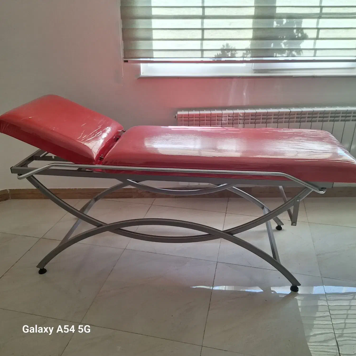 فروش تخت معاینه  با پایه هلالی و تخت ماساژ|پزشکی|لاهیجان, مهرگان|دیوار