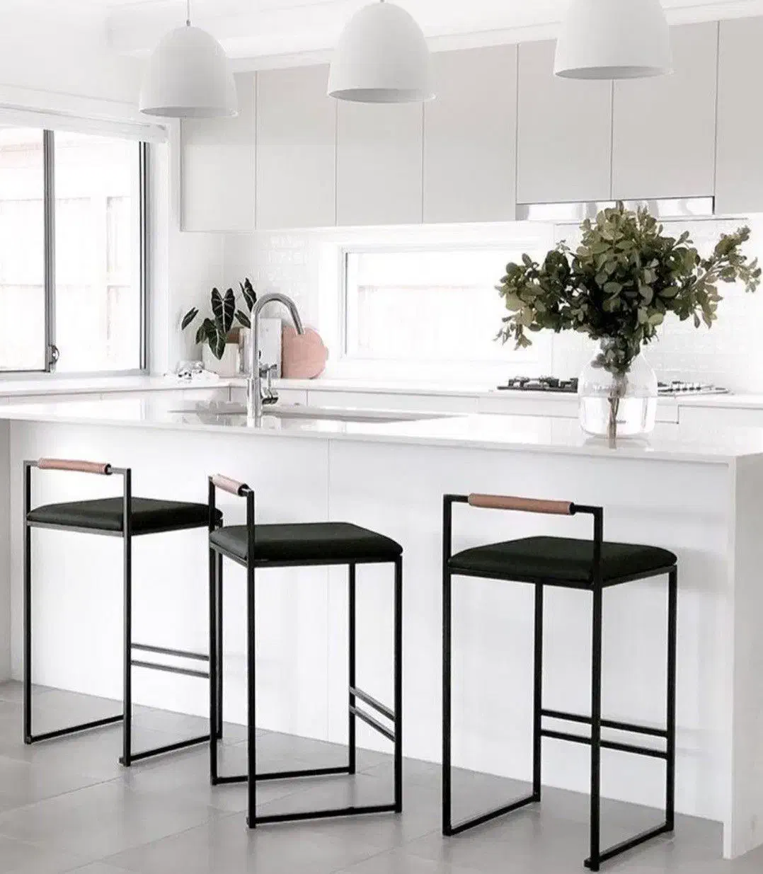 میز ، مبل ، صندلی کافه ، رستوران ، هتل|کافیشاپ و رستوران|کیش, |دیوار