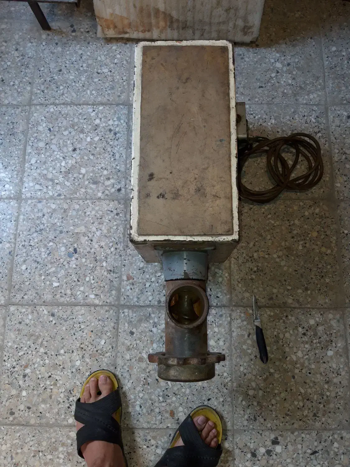 چرخ گوشت.|خردکن، آسیاب، غذاساز|کهریزک, |دیوار