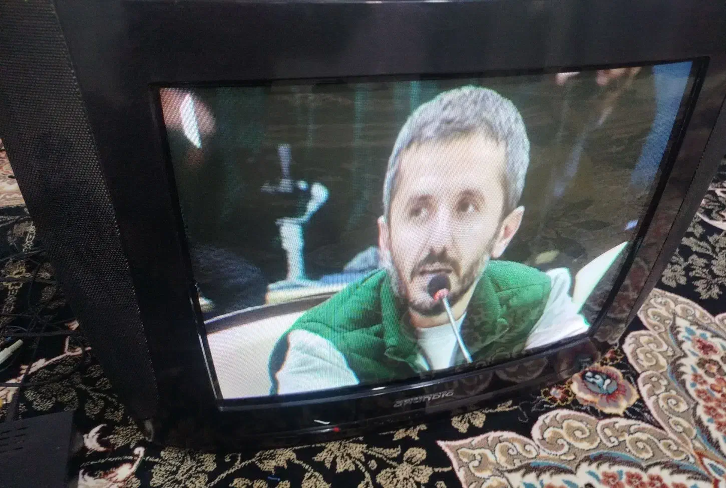 تلویزیون|تلویزیون و پروژکتور|یاسوج, |دیوار