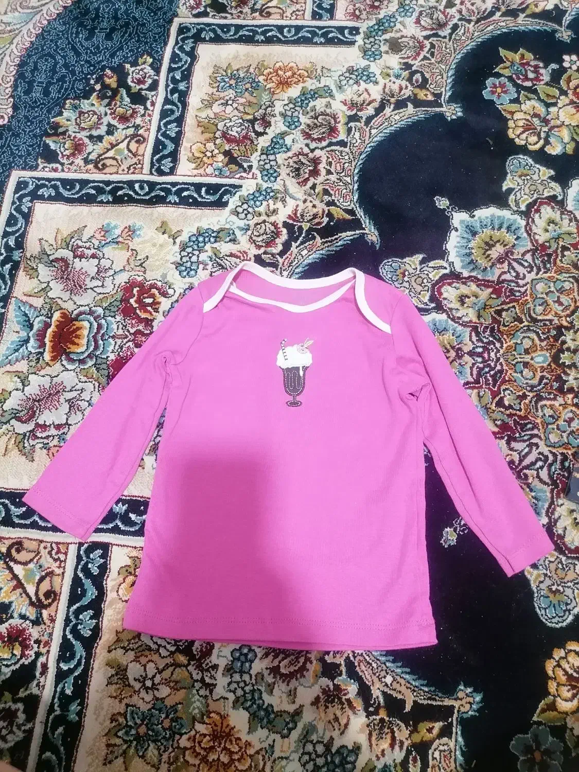 لباس دخترانه|لباس|چالوس, |دیوار