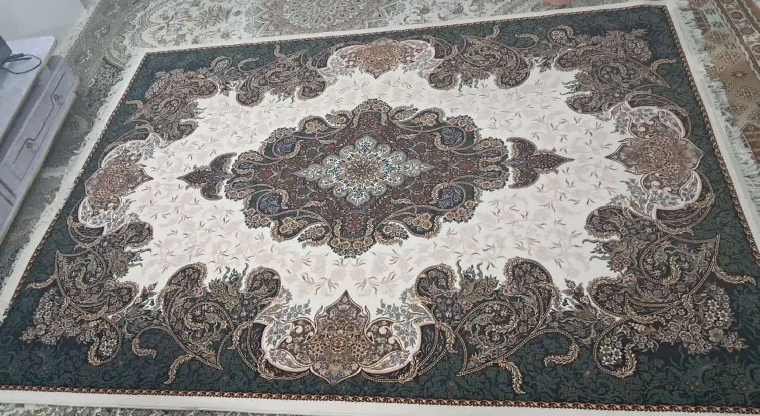 فرش|فرش|اصفهان, ارزنان|دیوار