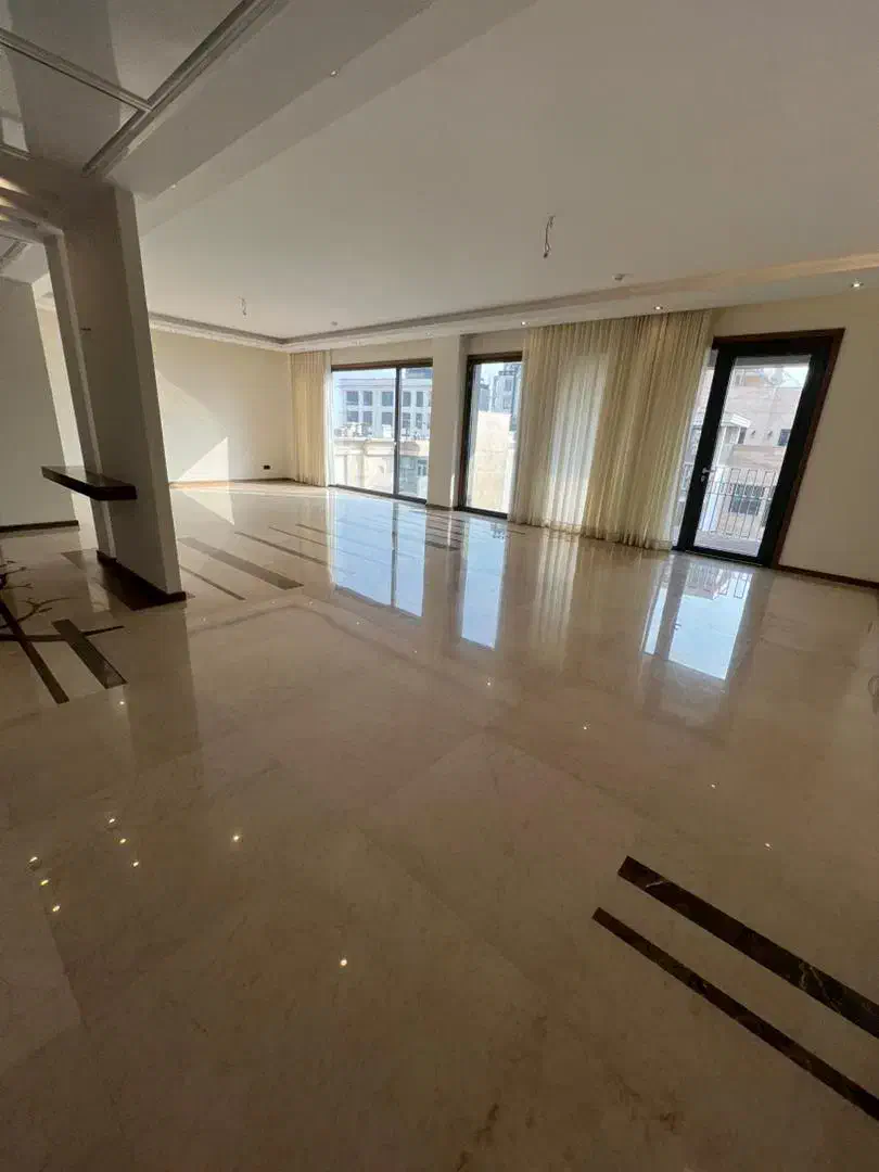 زعفرانیه/۲۱۰ متر سه خواب/ثارالله