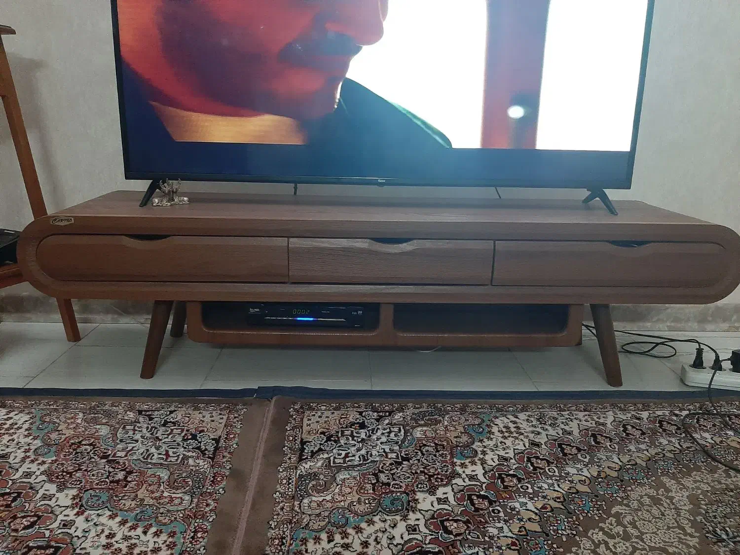 میز تیوی|میز تلویزیون|پاکدشت, پاکدشت (مامازند)|دیوار