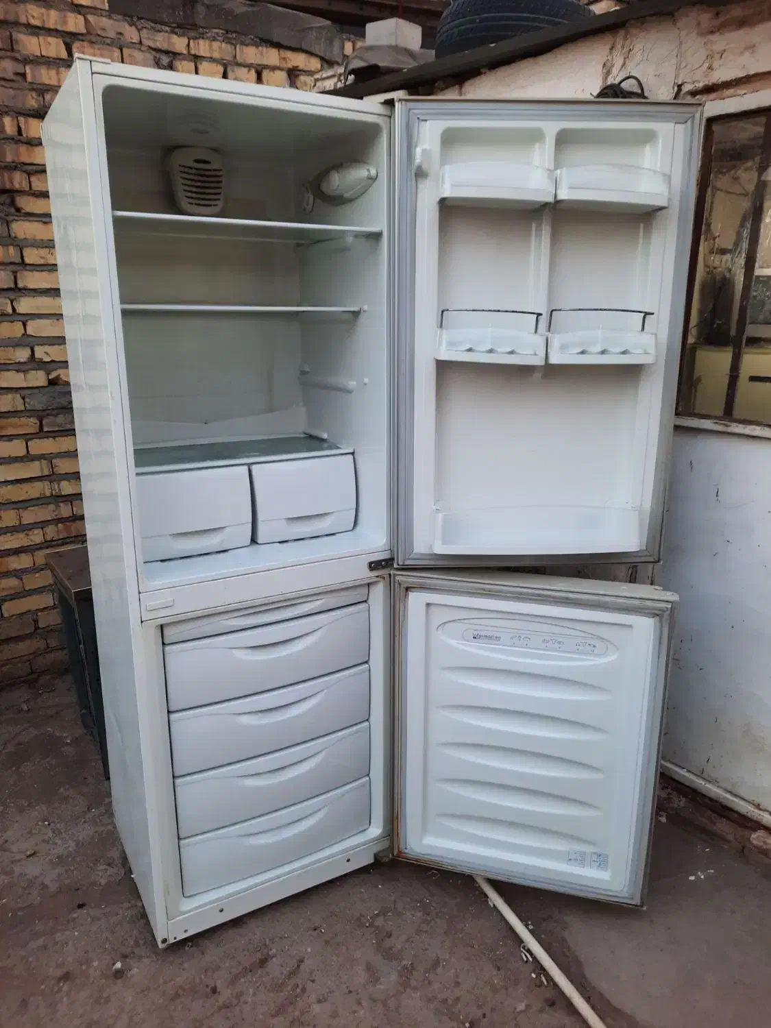 خرید تمام یخچال فریزر وبستنی فرسوده وسوخته|یخچال و فریزر|مشهد, انقلاب|دیوار